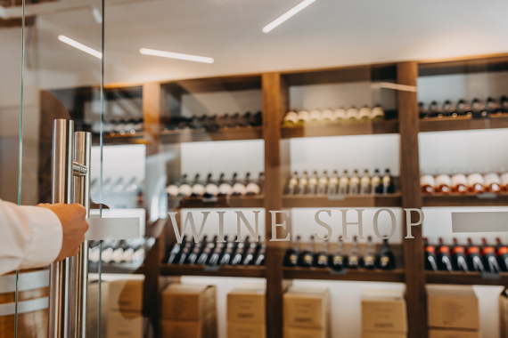 Wine & boutique hotel Terbotz, wine shop