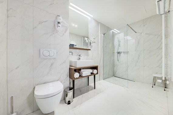 Hotel Garden Hill, kupaonica,  izvor: Booking.com, Hotel Garden Hill