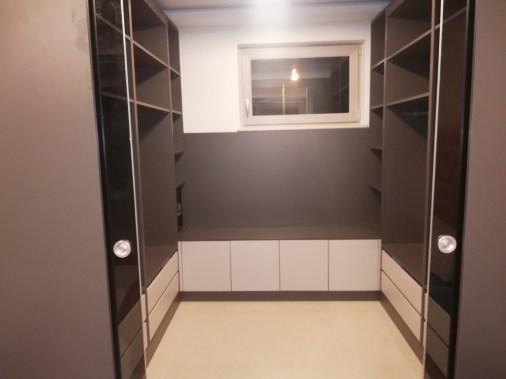 Vila Šestine, walk-in ormar 